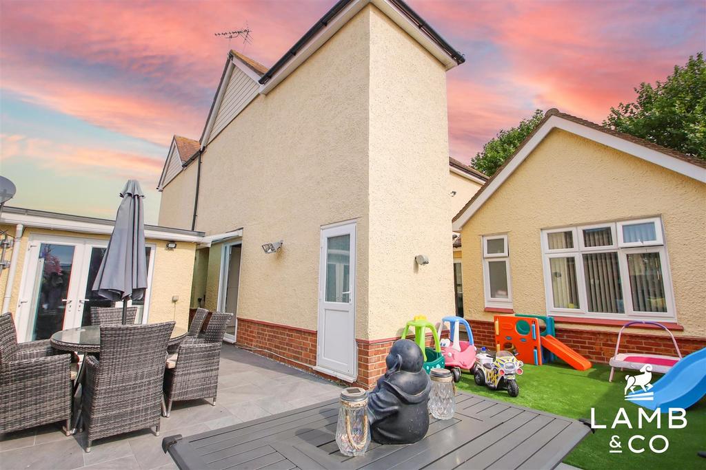 8 C0 FDA37-713 D-4 F31-9 B27-770 D50 D6929 C.jpeg