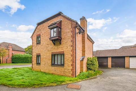 6 Old School Close, Caversfield, Bicester, OX27 8TW