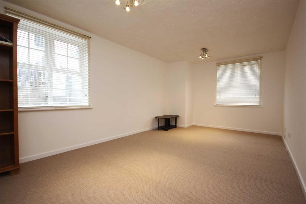 Apartment in Walthamstow - View 2