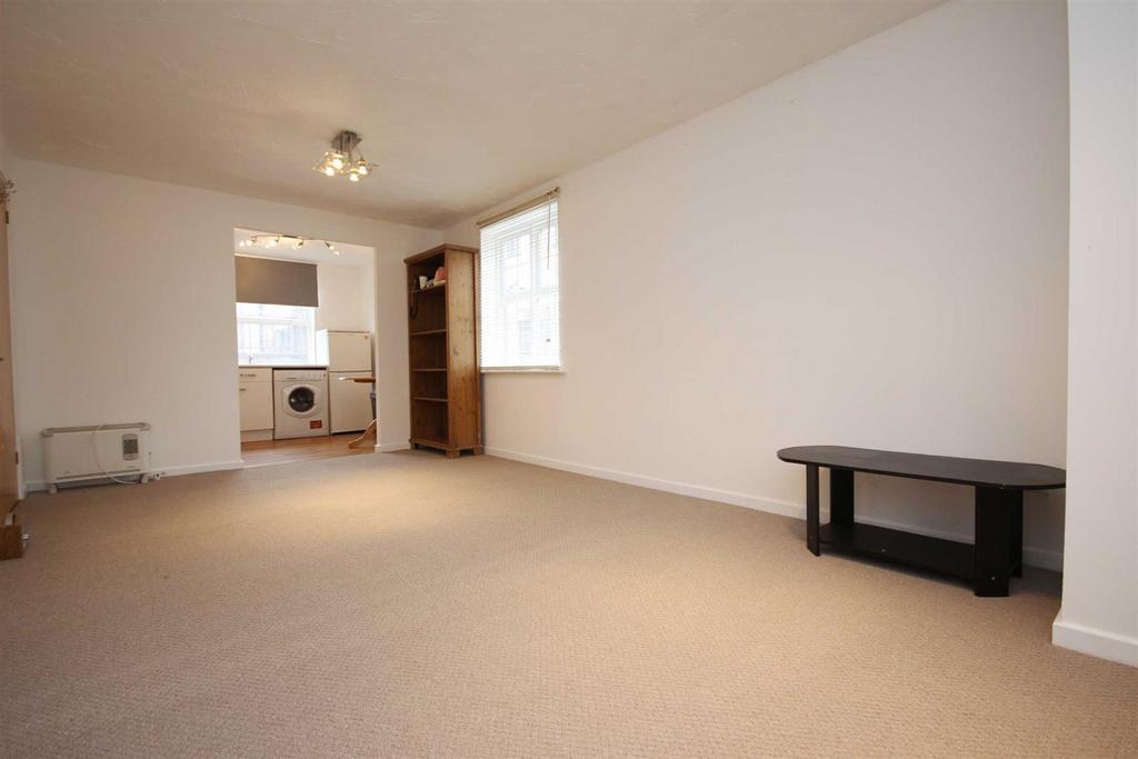 Apartment in Walthamstow - View 3