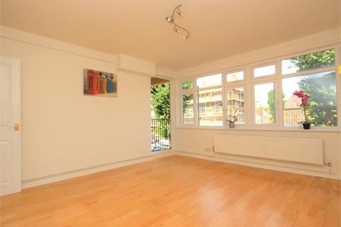 3 bedroom flat to rent, Tenby Road, Walthamstow