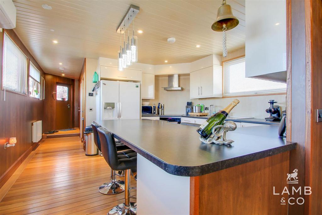 Kitchen: