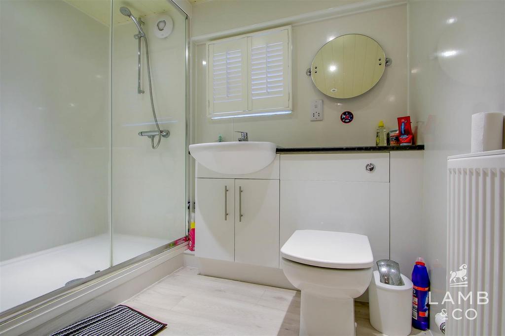 Ensuite: