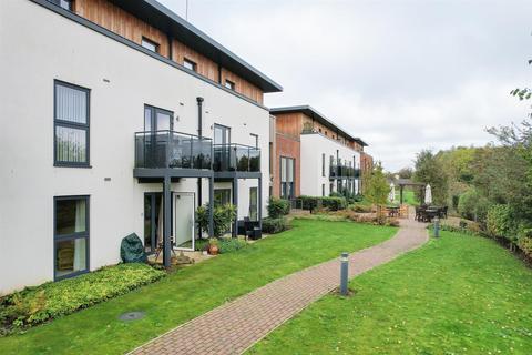1 bedroom retirement property for sale, Harvard Place, Springfield Close, Stratford-Upon-Avon