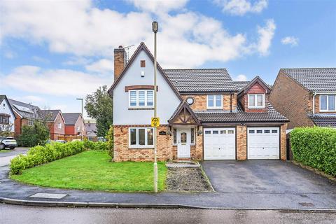 5 bedroom detached house for sale, Clanfield, Hampshire