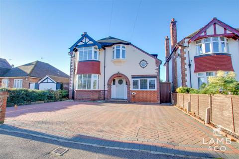 5 bedroom detached house for sale, College Road, Clacton-On-Sea CO15