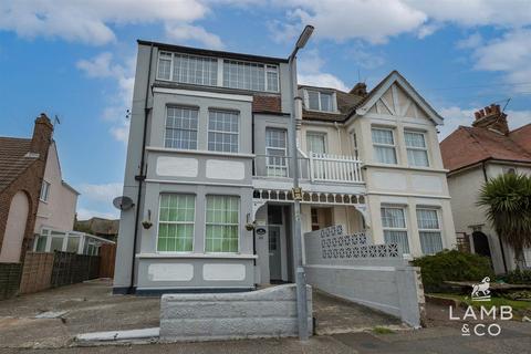 6 bedroom semi-detached house for sale, Freeland Road, Clacton-On-Sea CO15
