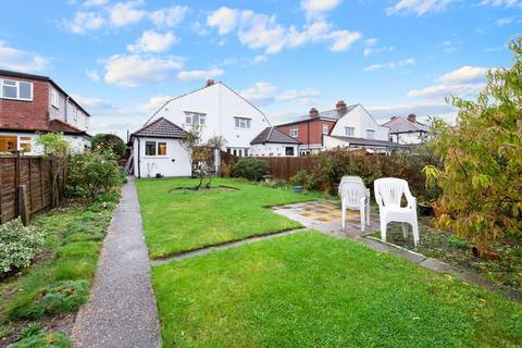 99 Ewell By Pass, Epsom, KT17 2PY
