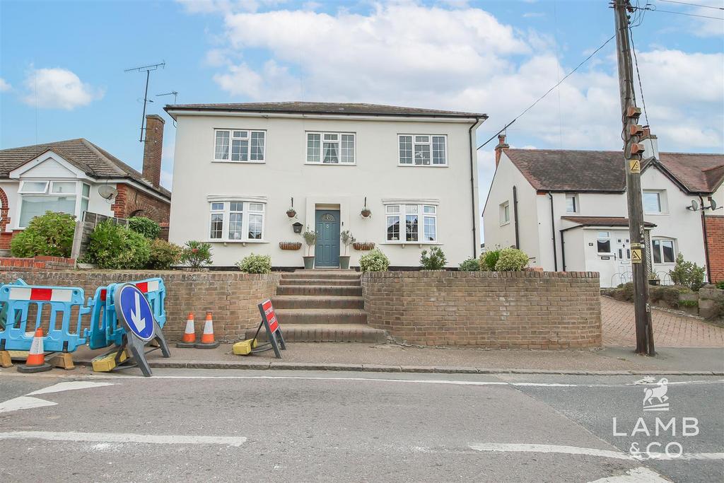 Spring Road, ClactonOnSea CO16 5 bed detached house for sale £495,000