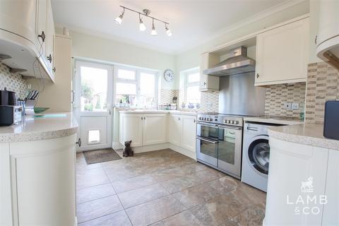 5 bedroom detached house for sale, Spring Road, Clacton-On-Sea CO16