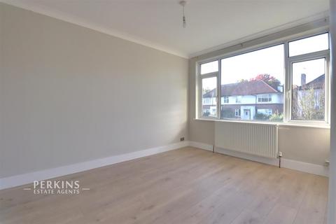 5a Goring Way, Greenford, UB6 9NN