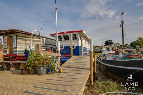 3 bedroom houseboat for sale, Mill Street, St. Osyth CO16