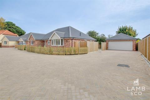 3 bedroom detached bungalow for sale, Betts Green Road, Little Clacton CO16