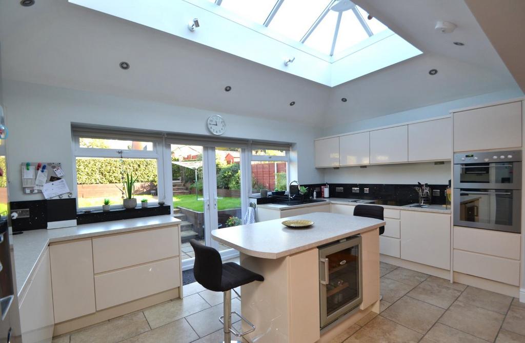 Kitchen a.JPG