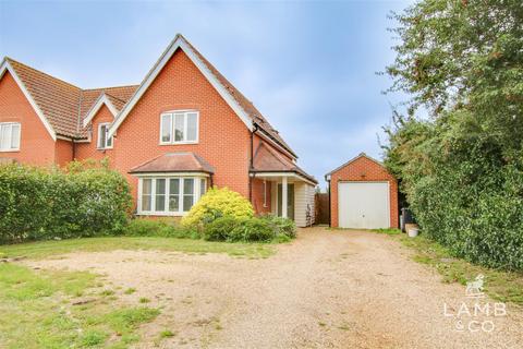 3 bedroom semi-detached house for sale, Homing Road, Little Clacton CO16
