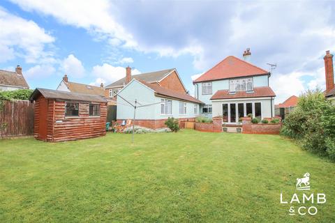 4 bedroom detached house for sale, Queensway, Holland-on-Sea CO15