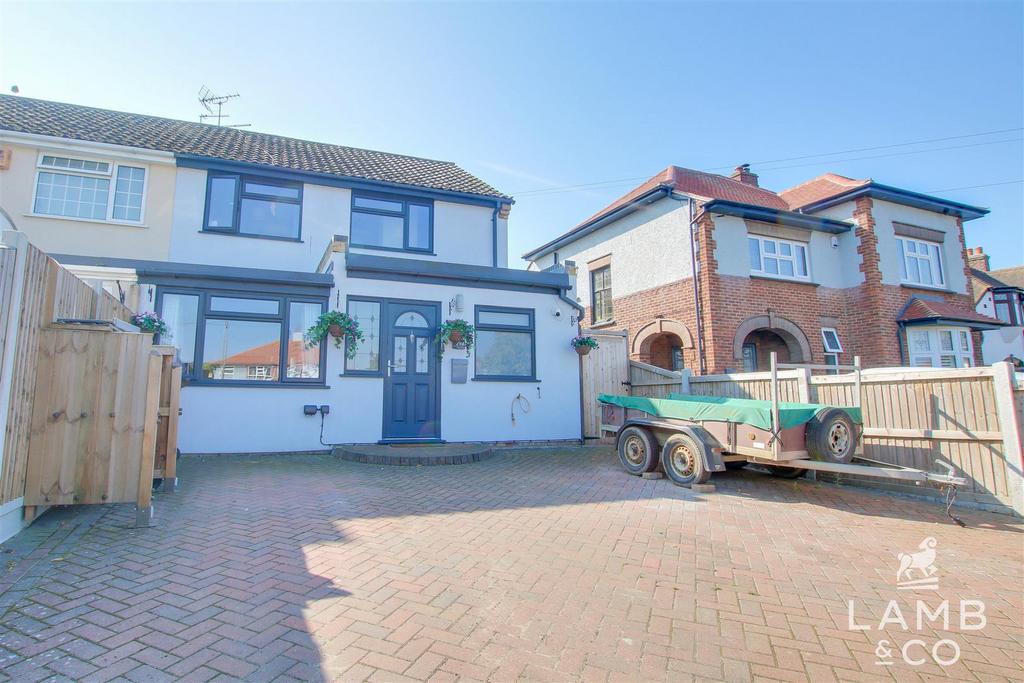 Holland Road, ClactonOnSea CO15 4 bed semidetached house for sale