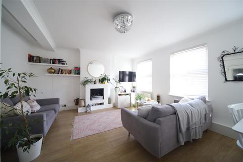 13a Onslow Parade, London, N14 5JN