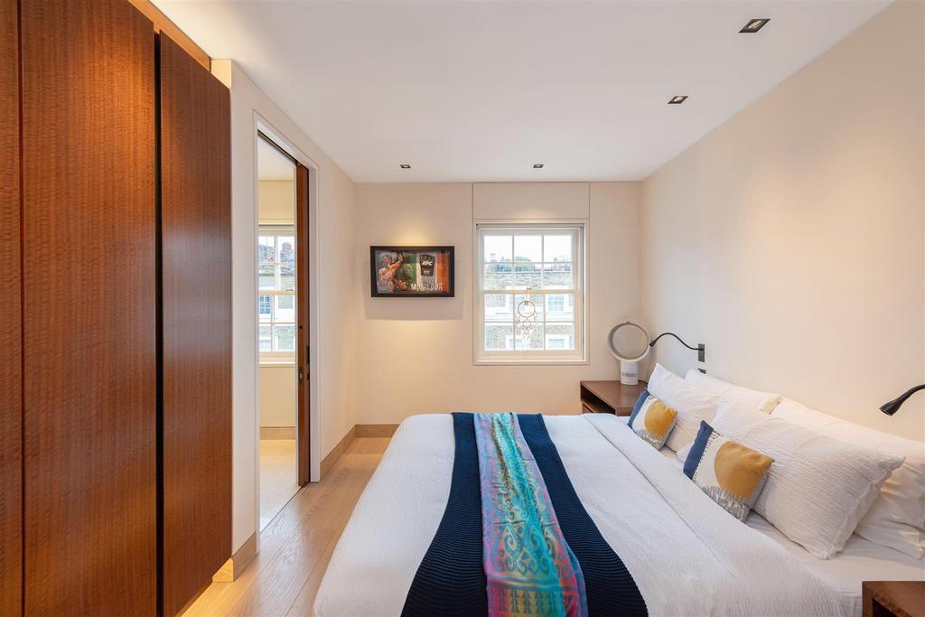 7 Moore Street Hi-22.jpg