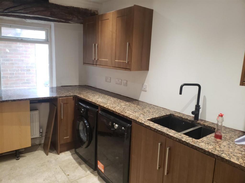 Allergate, Flat 2, Durham 2 bed house share £1,690 pcm (£390 pw)