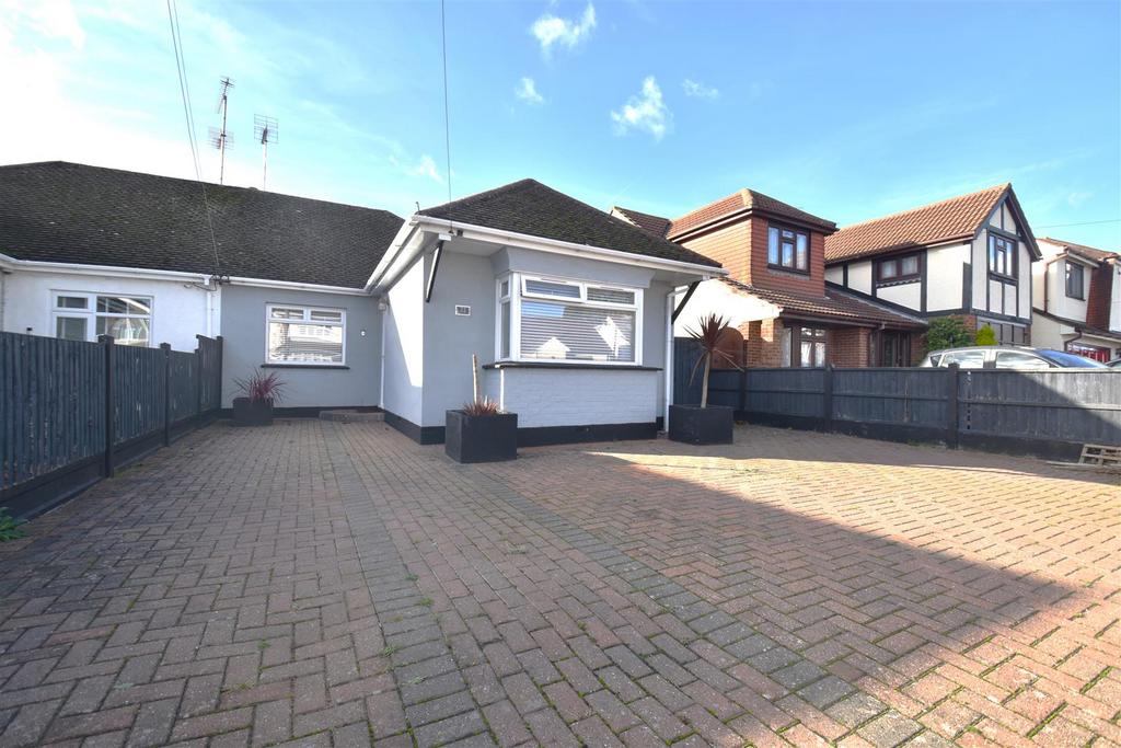 Golden Cross Road, Ashingdon 4 bed semidetached bungalow for sale £