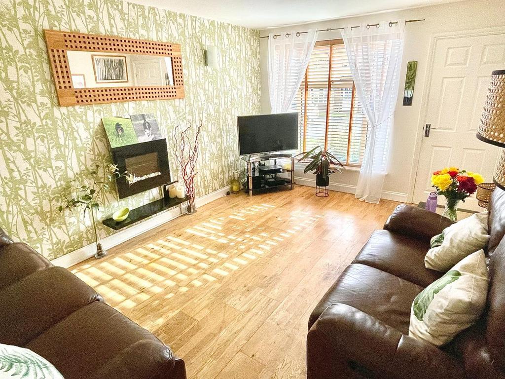 Dairy Close, Brixworth... 4 bed semidetached house for sale £300,000