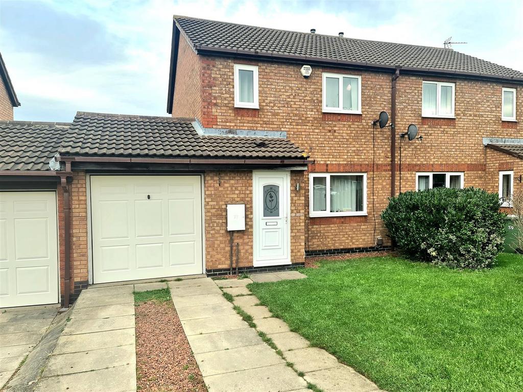 Florence Court, Ingleby Barwick... 3 bed semidetached house £750 pcm (£173 pw)