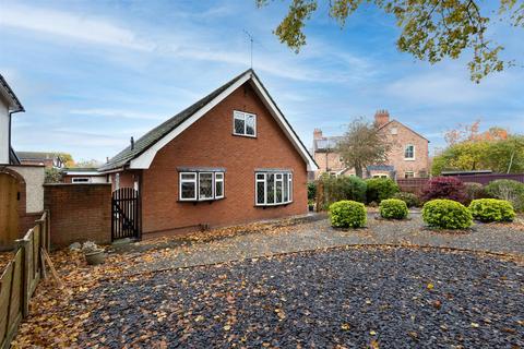 4 bedroom detached bungalow for sale, Millstone Lane, Nantwich