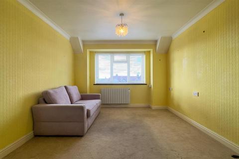 1 bedroom retirement property for sale, Merton Court, Castleview Gardens, IG1