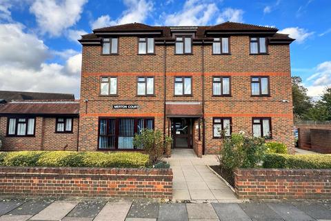 1 bedroom retirement property for sale, Merton Court, Castleview Gardens, IG1