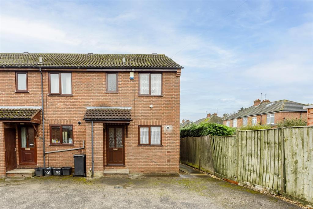 Lindley Street, Holgate, York YO24 4JG 2 bed end of terrace house for