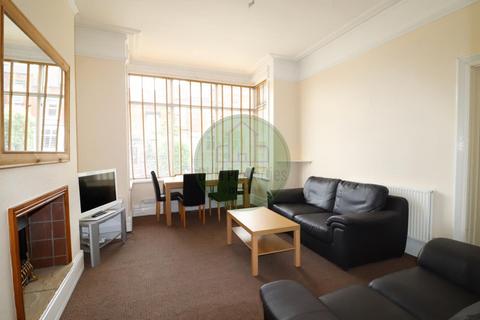 4 bedroom terraced house to rent - 10 Knowle RoadBurleyLeeds