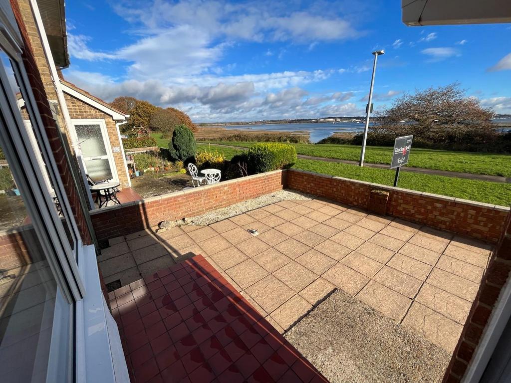 Falconer Drive, Poole 1 bed terraced house £1,000 pcm (£231 pw)