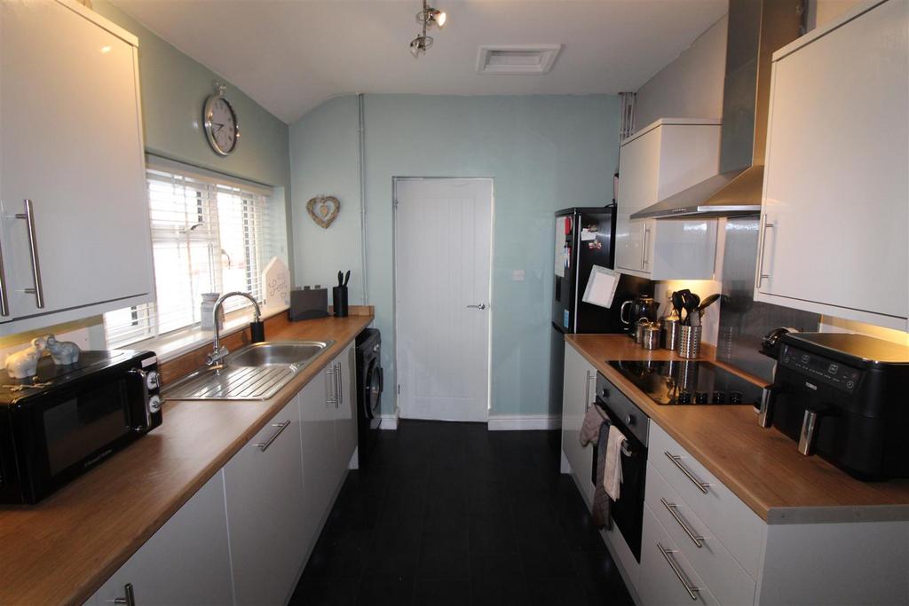 Fields Park Road, Newport NP11 3 bed terraced house for sale £164,850