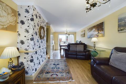 3 bedroom end of terrace house for sale, Silverdale, Stanford-le-Hope, SS17