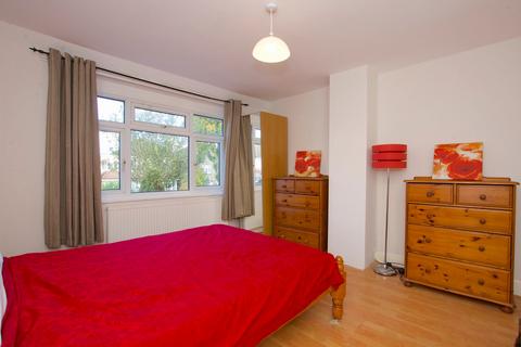 34 Ronaldstone Road, Sidcup, DA15 8QU