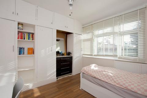 34 Ronaldstone Road, Sidcup, DA15 8QU