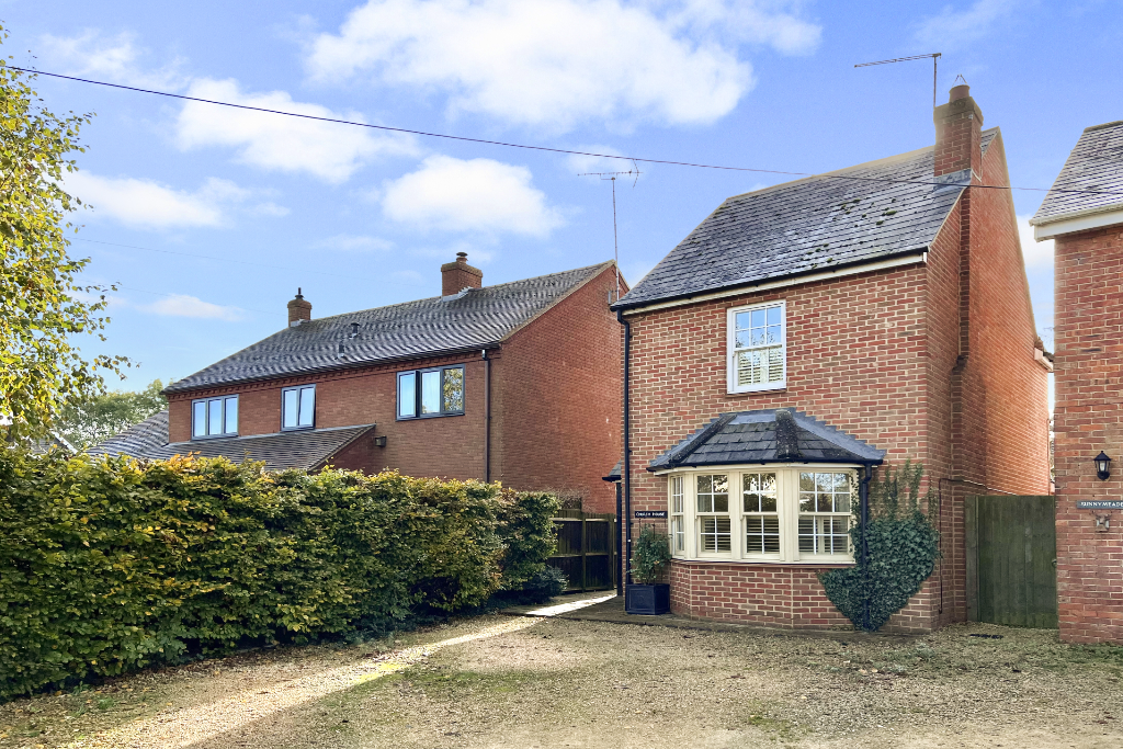 Broad Street, Uffington, SN7 3 bed detached house for sale £425,000