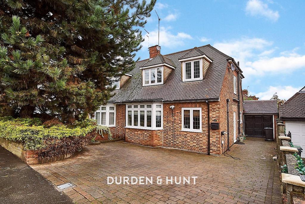 Hilltop, Loughton, IG10 3 bed semidetached house for sale £750,000