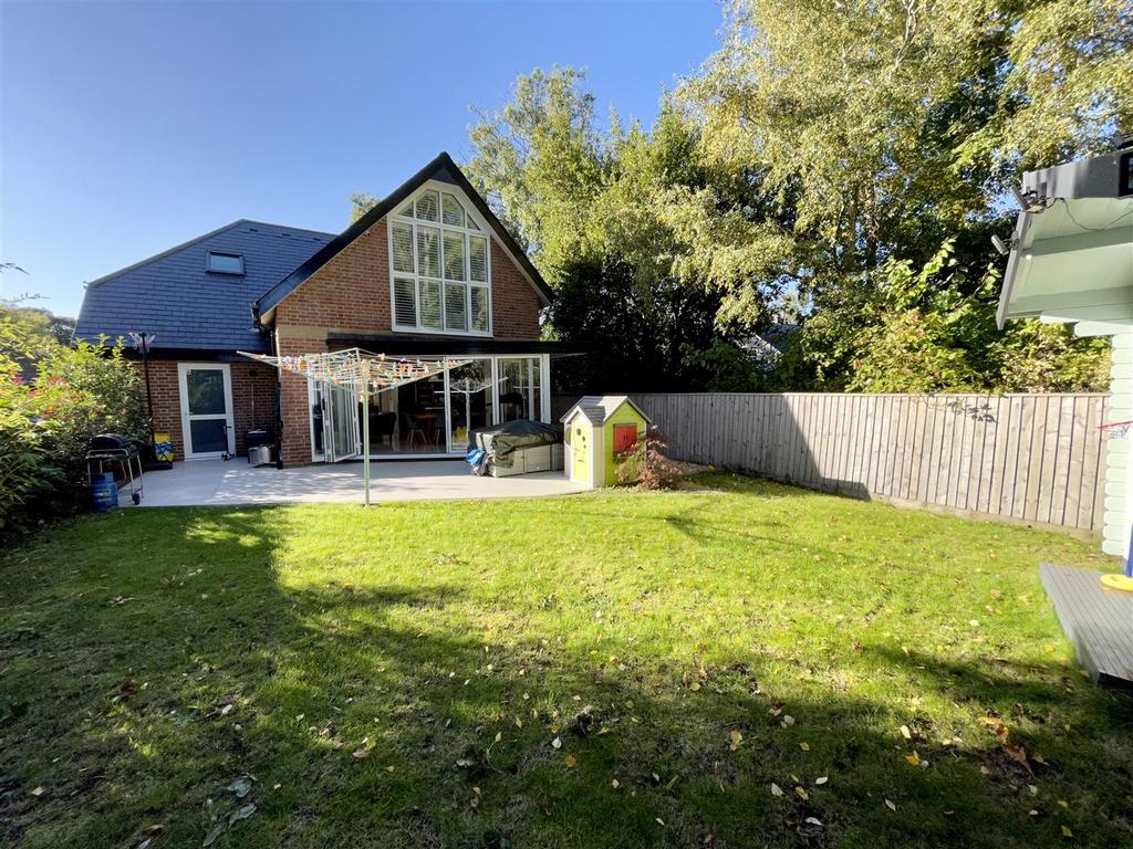 Dorchester Road Lytchett Minster Bh16 4 Bed Detached House For Sale