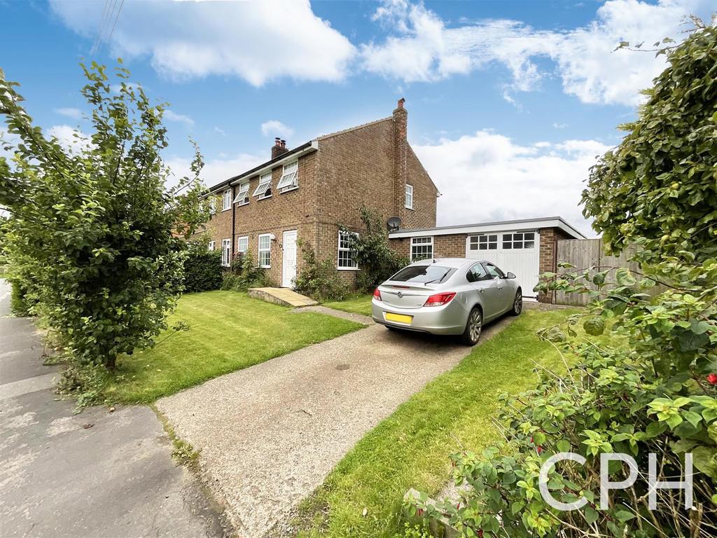 Main Street, Irton, Scarborough 3 bed house for sale £300,000