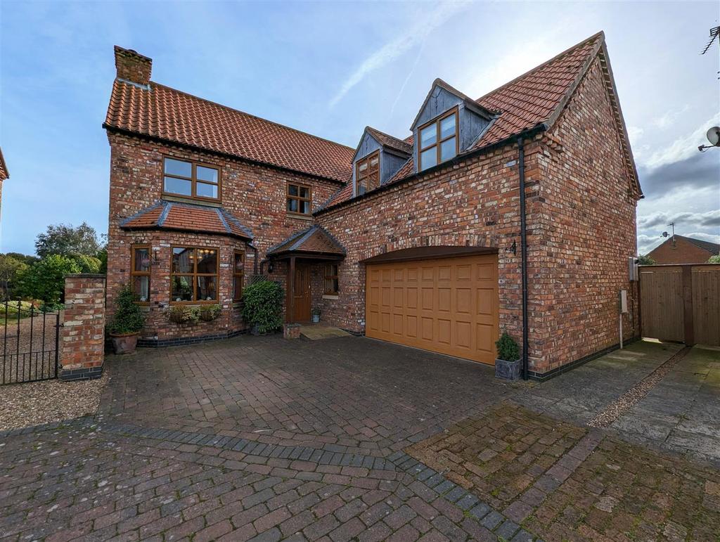 Eyres Lane, North Scarle, Lincoln 5 bed detached house for sale £425,000