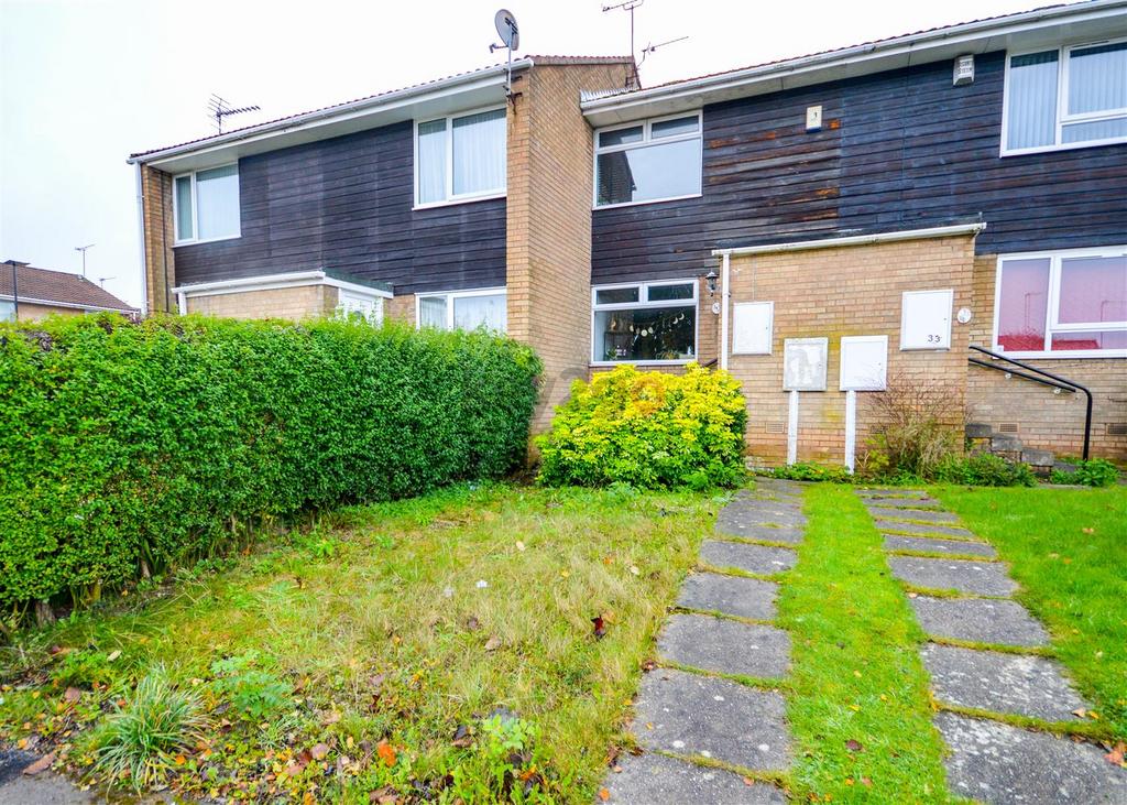 Westland Road, Westfield, Sheffield, S20 2 bed terraced house for sale