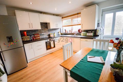2 bedroom terraced house for sale - Westland Road, Westfield, Sheffield, S20