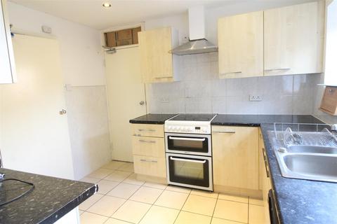 8 bedroom detached house to rent, *£110pppw Exc bills* Ingham Grove, Lenton, NG7 2LQ