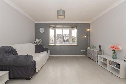 3 Heatherbank Close, Crayford, Dartford, DA1 3PN