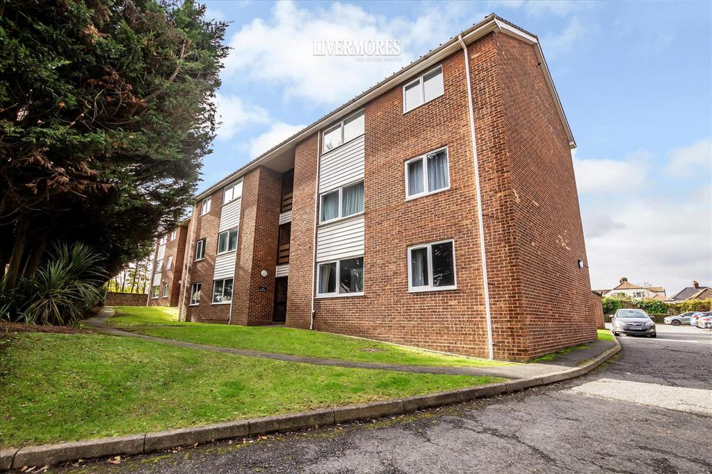 Braemar, Station Road, Crayford, Kent 2 bed apartment for sale £260,000
