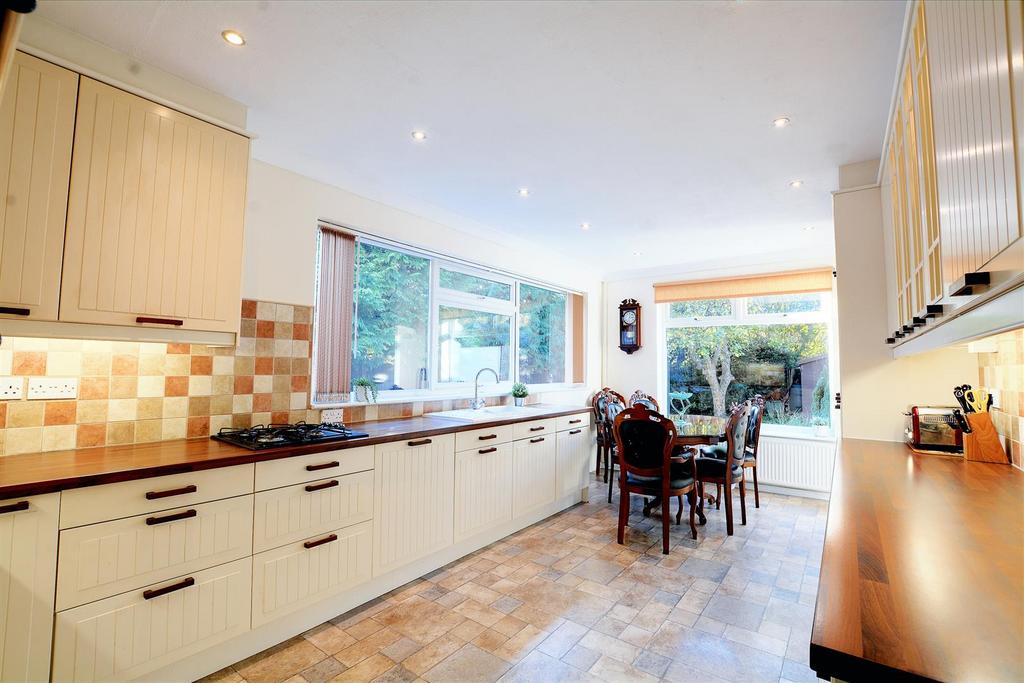 Dining kitchen