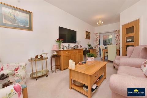1 bedroom retirement property for sale, Jevington Gardens, Eastbourne