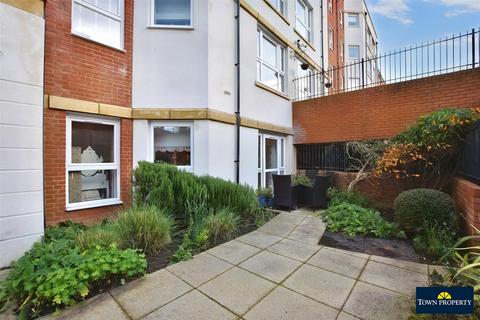 1 bedroom retirement property for sale, Jevington Gardens, Eastbourne